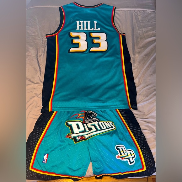 Detroit Pistons Throwback NBA Jersey & Shorts The Complete 98-99 Season Uniform - Picture 1 of 16